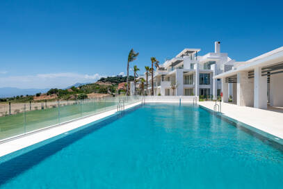 Bright Modern Apartment with Panoramic Mediterranean Views