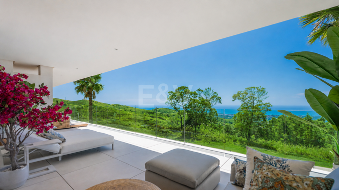Bright Modern Apartment with Panoramic Mediterranean Views
