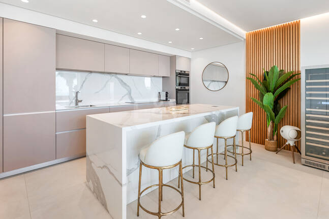 Bright Modern Apartment with Panoramic Mediterranean Views
