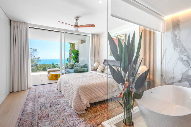 Bright Modern Apartment with Panoramic Mediterranean Views
