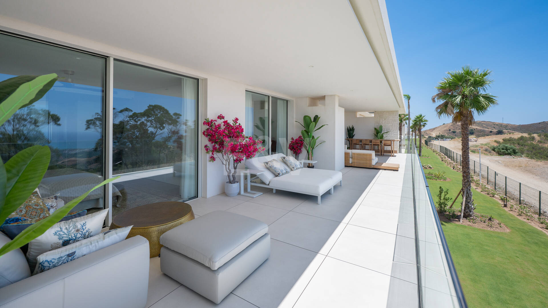 Bright Modern Apartment with Panoramic Mediterranean Views