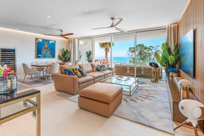 Bright Modern Apartment with Panoramic Mediterranean Views