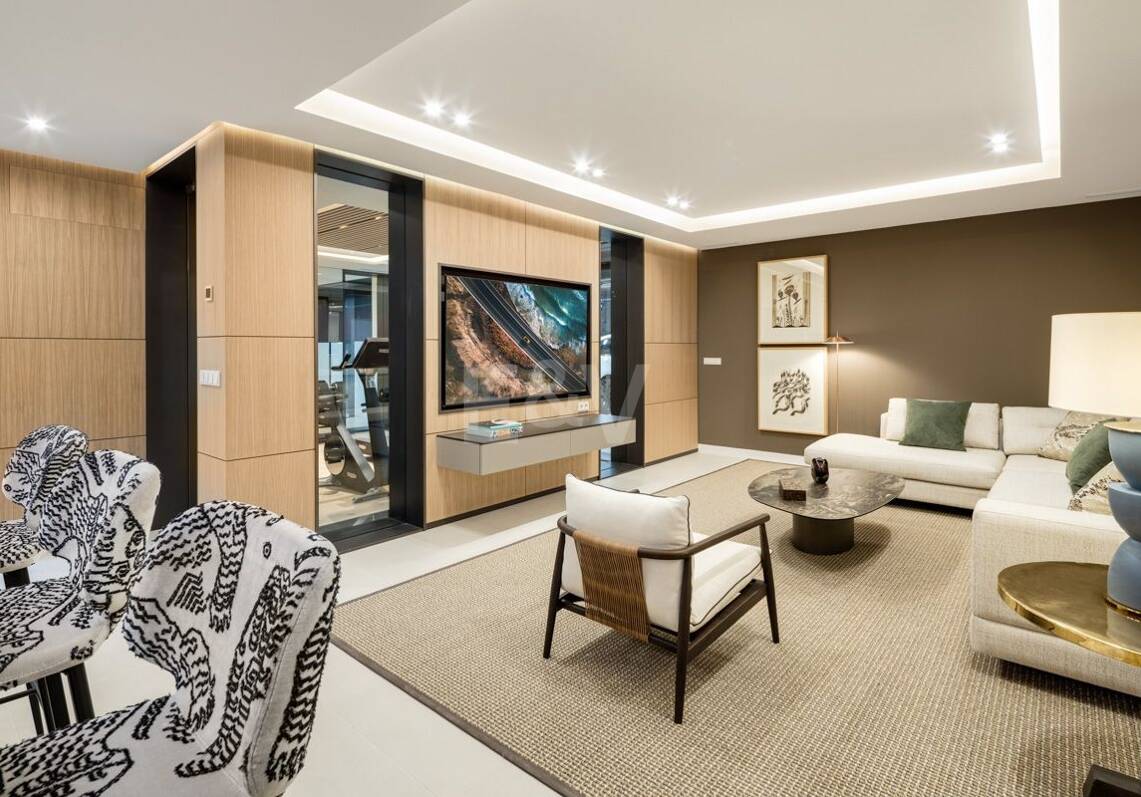 Villa design avec terrasse sur le toit offrant une vue sur la mer, espace bien-être et piscine privée à Río Real