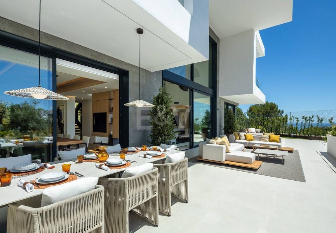 Designervilla med takterrass med havsutsikt, wellnessavdelning och privat pool i Río Real