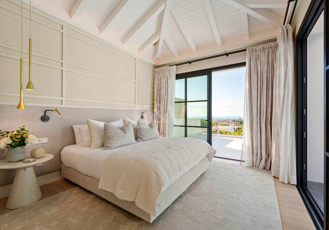 Villa de estilo Mediterránea muy refinado con vistas panorámicas al mar en El Herrojo, La Quinta