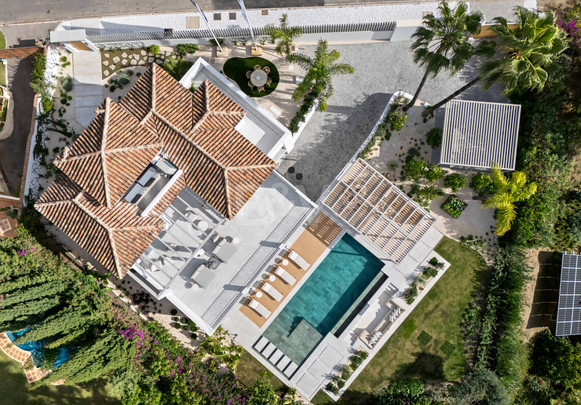 Villa de estilo Mediterránea muy refinado con vistas panorámicas al mar en El Herrojo, La Quinta