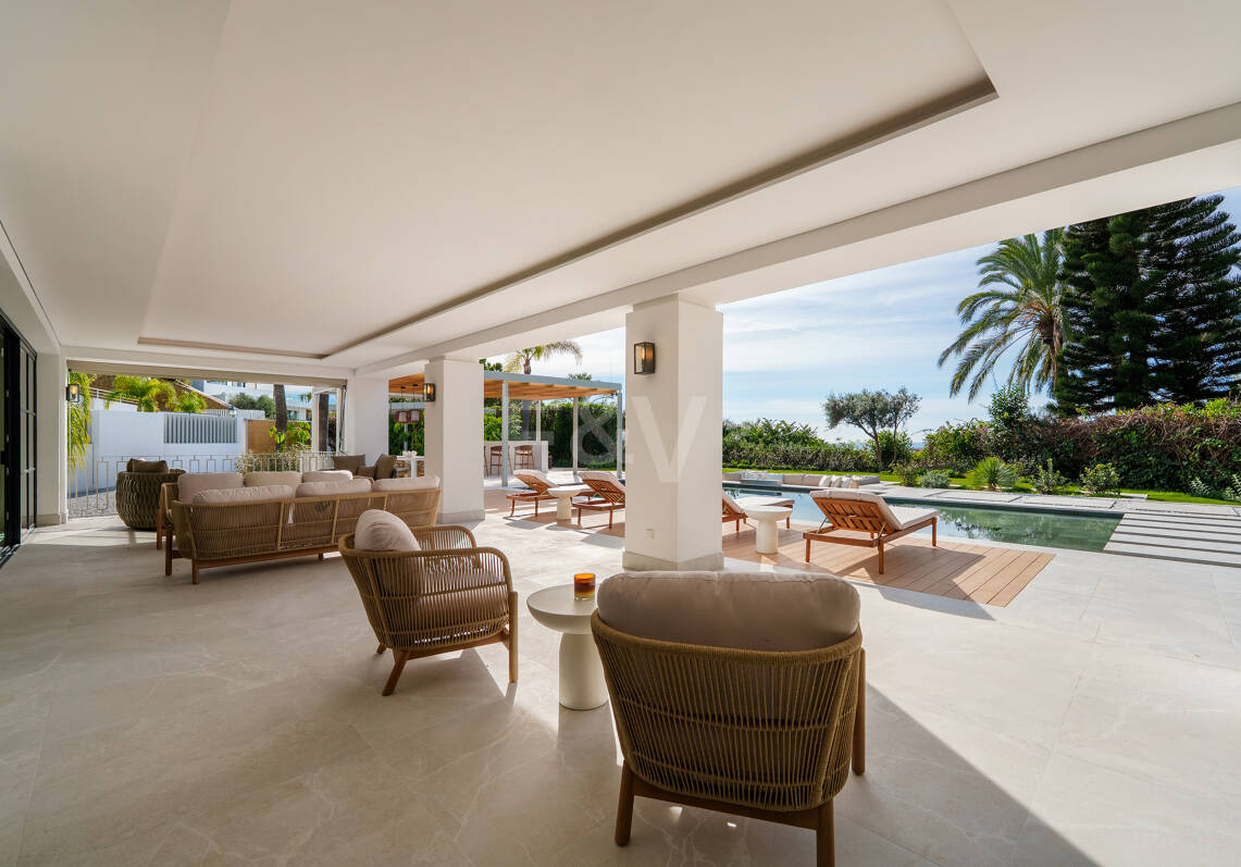 Villa de estilo Mediterránea muy refinado con vistas panorámicas al mar en El Herrojo, La Quinta