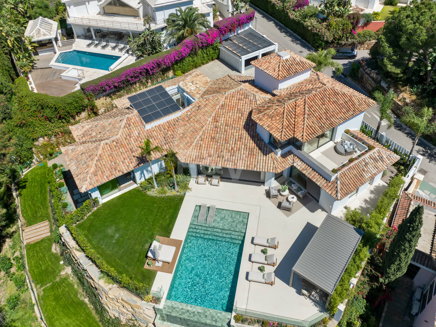 Utsökt villa med öppen havsutsikt