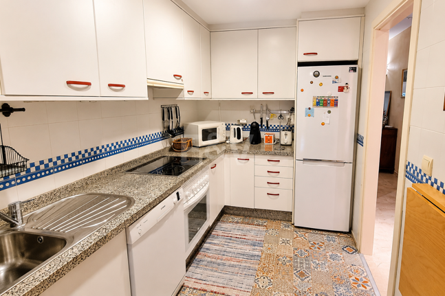 Alicate Playa Frontline Beach groundfloor apartment in el Rosario available for Long Term Rental