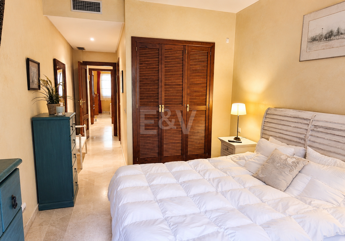 Alicate Playa Frontline Beach groundfloor apartment in el Rosario available for Long Term Rental