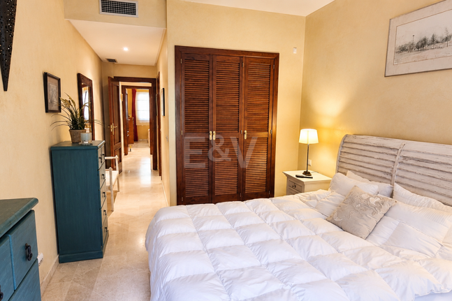 Alicate Playa Frontline Beach groundfloor apartment in el Rosario available for Long Term Rental