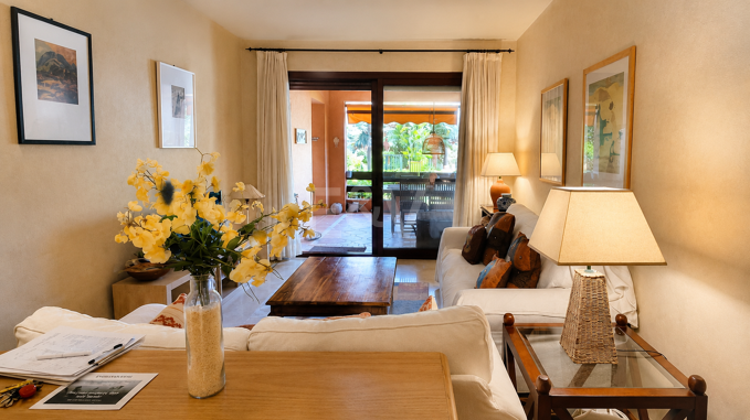 Alicate Playa Frontline Beach groundfloor apartment in el Rosario available for Long Term Rental