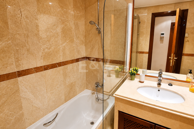 Alicate Playa Frontline Beach groundfloor apartment in el Rosario available for Long Term Rental
