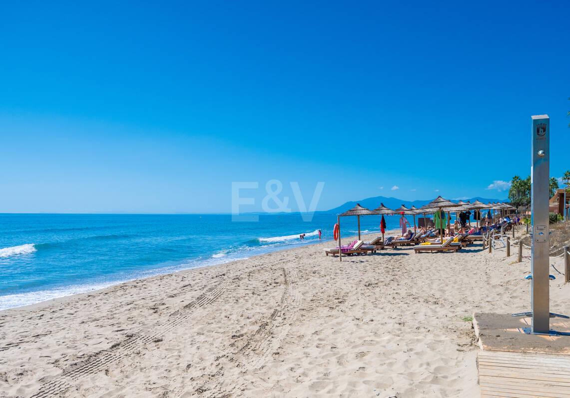 Alicate Playa Frontline Beach groundfloor apartment in el Rosario available for Long Term Rental