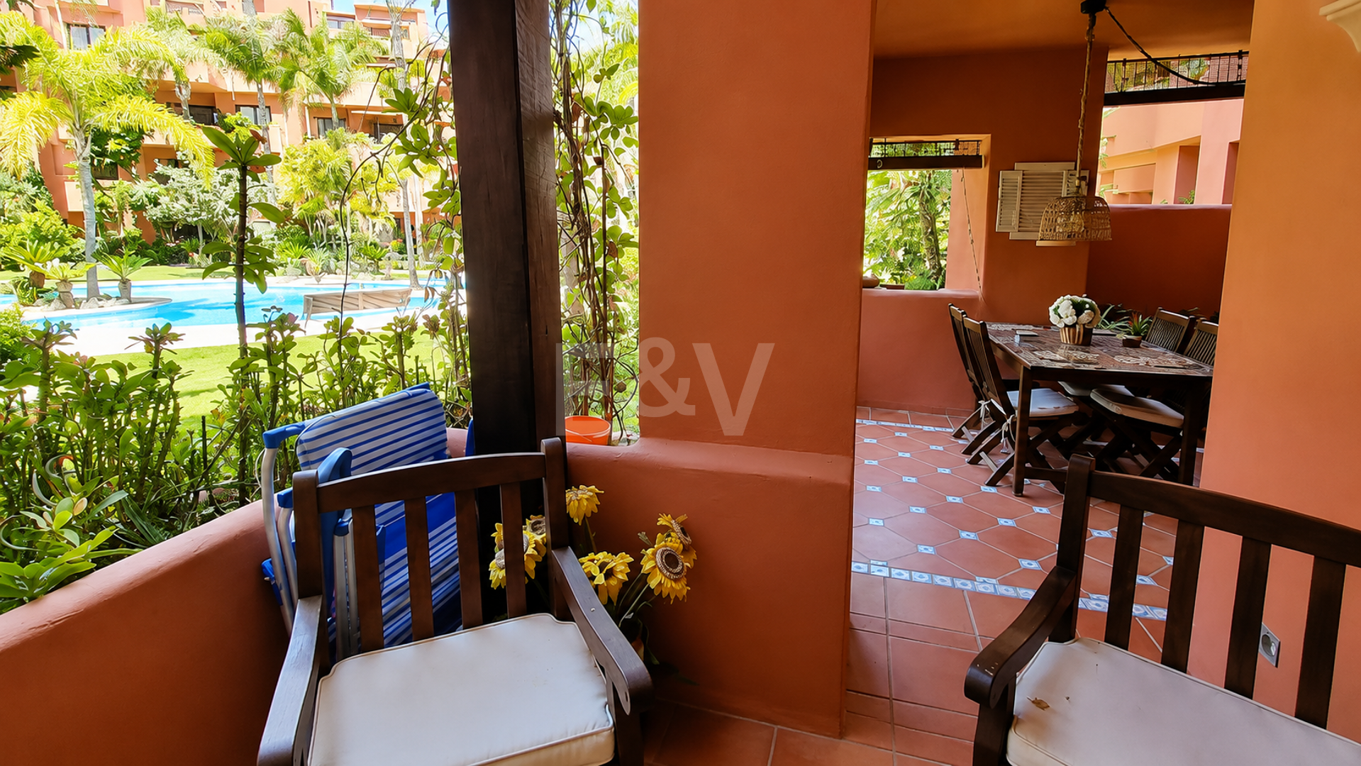 Alicate Playa Frontline Beach groundfloor apartment in el Rosario available for Long Term Rental