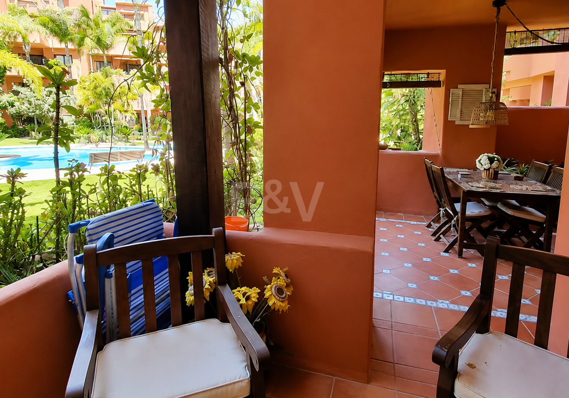 Alicate Playa Frontline Beach groundfloor apartment in el Rosario available for Long Term Rental