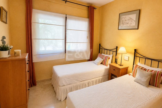 Alicate Playa Frontline Beach groundfloor apartment in el Rosario available for Long Term Rental
