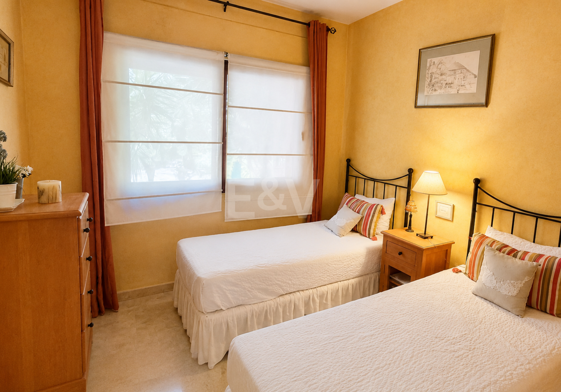 Alicate Playa Frontline Beach groundfloor apartment in el Rosario available for Long Term Rental