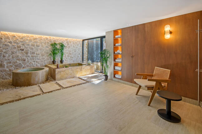 Nglish Stylowe Contemporary Frontline Golf Villa w Las Brisas