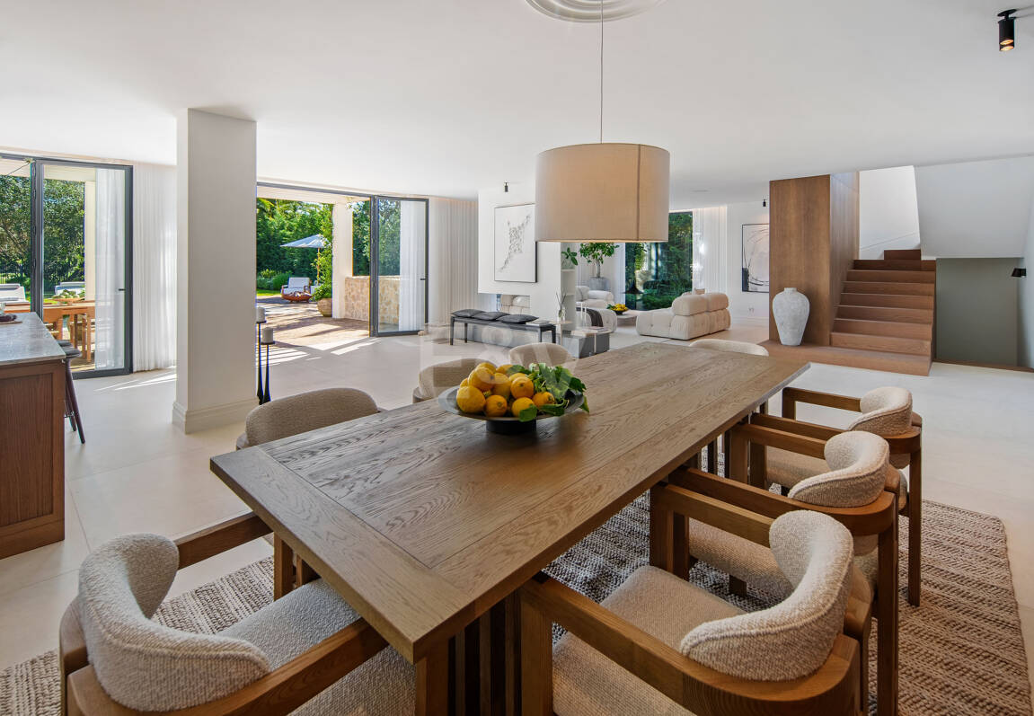 Nglish Stylowe Contemporary Frontline Golf Villa w Las Brisas