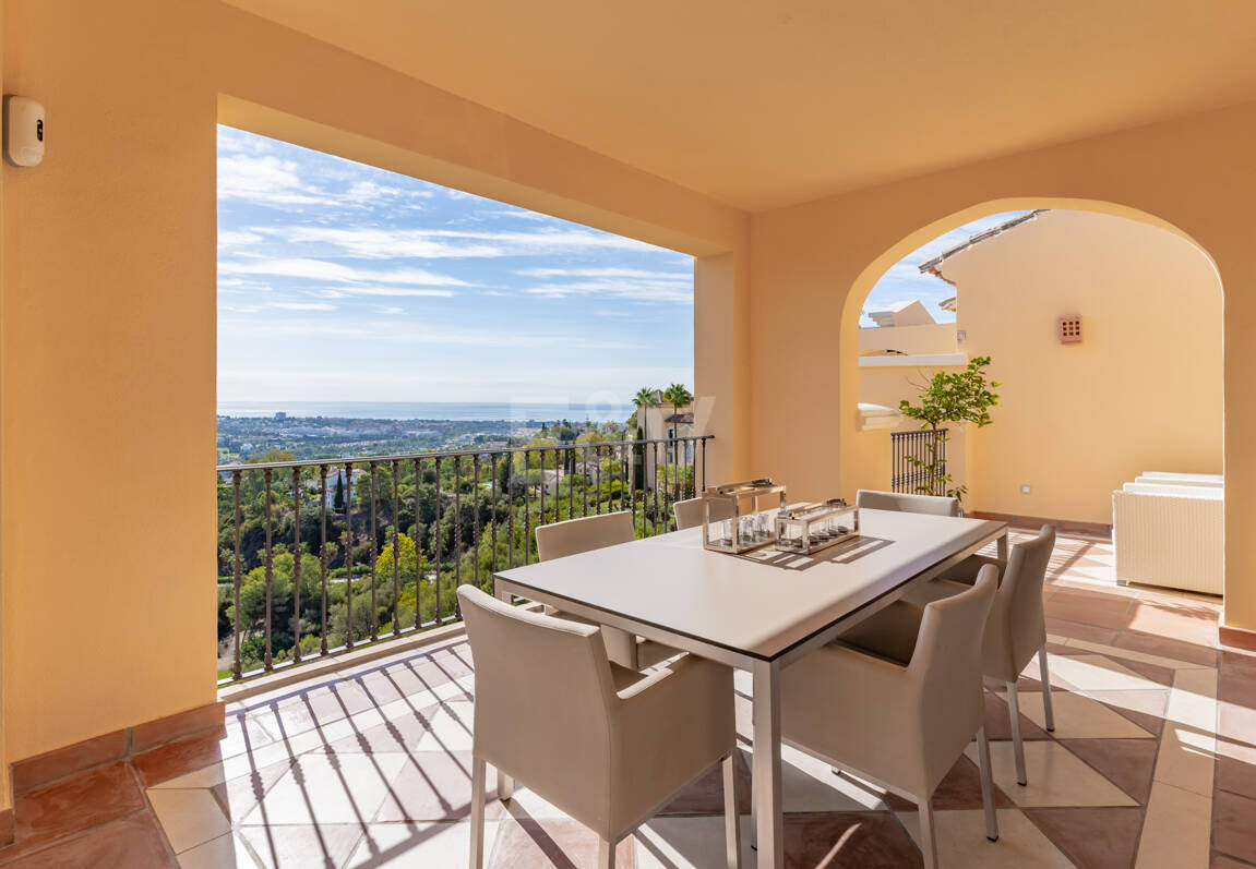 Elegante residencia de 3 dormitorios con vistas abiertas al mar