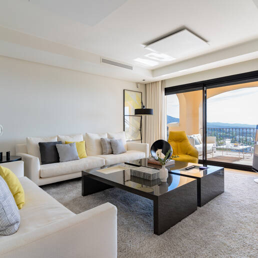Elegante residencia de 3 dormitorios con vistas abiertas al mar