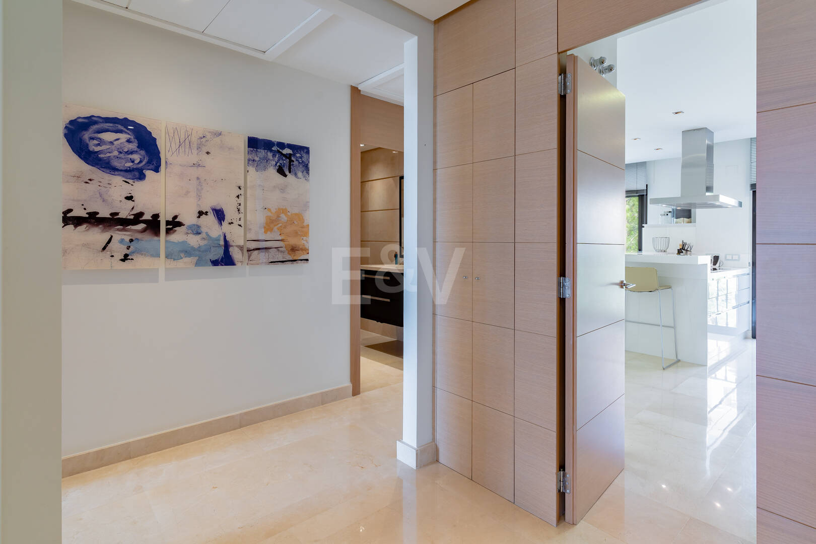 Elegante residencia de 3 dormitorios con vistas abiertas al mar