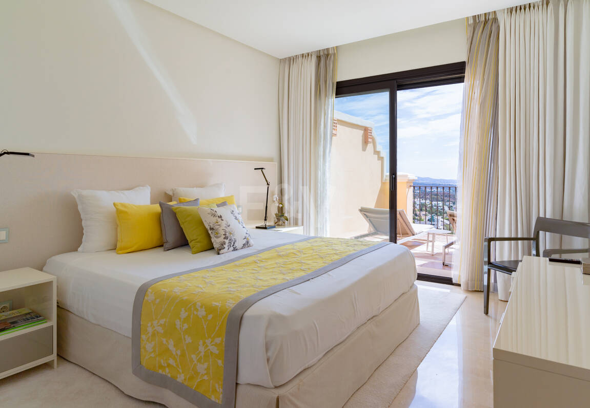 Elegante residencia de 3 dormitorios con vistas abiertas al mar