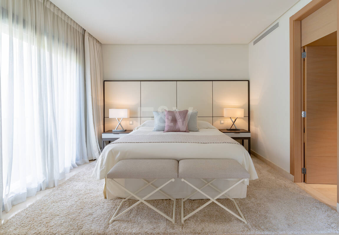 Elegante residencia de 3 dormitorios con vistas abiertas al mar
