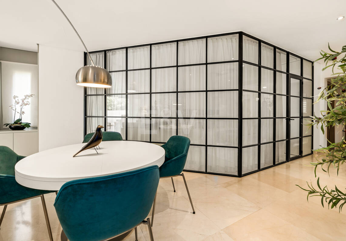 Elegant Garden Apartment In Mansion Club On Marbella’s Golden Mile