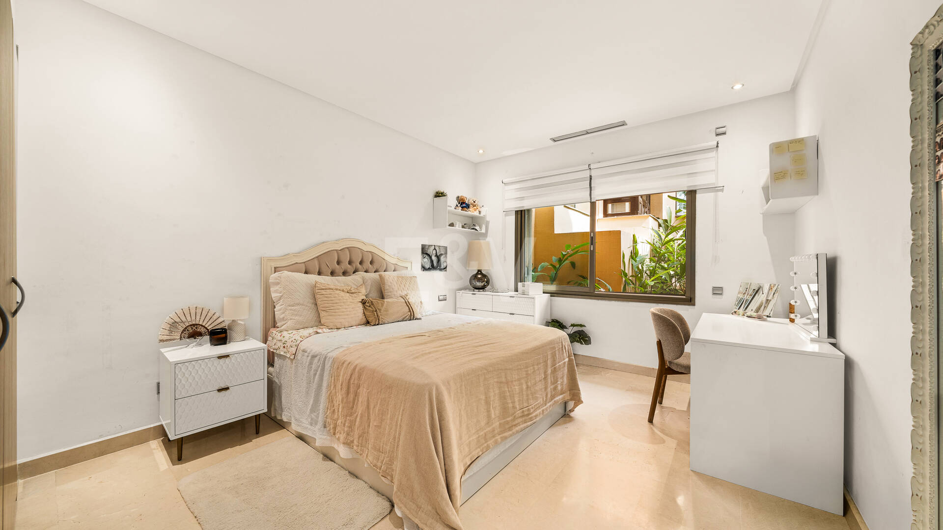 Elegantes Gartenapartment im Mansion Club an Marbellas Goldener Meile