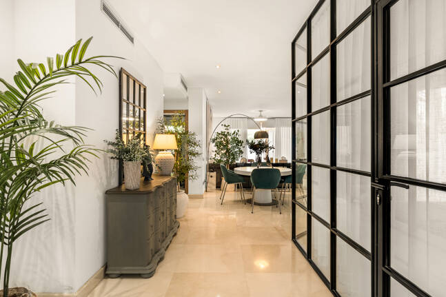 Elegantes Gartenapartment im Mansion Club an Marbellas Goldener Meile