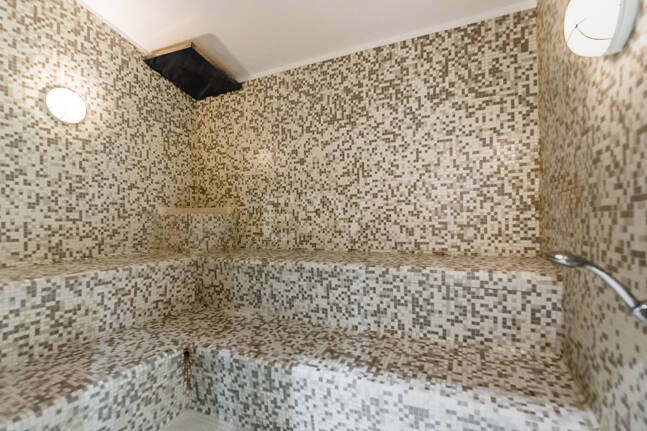 Elegantes Gartenapartment im Mansion Club an Marbellas Goldener Meile