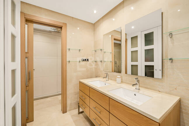 Elegantes Gartenapartment im Mansion Club an Marbellas Goldener Meile