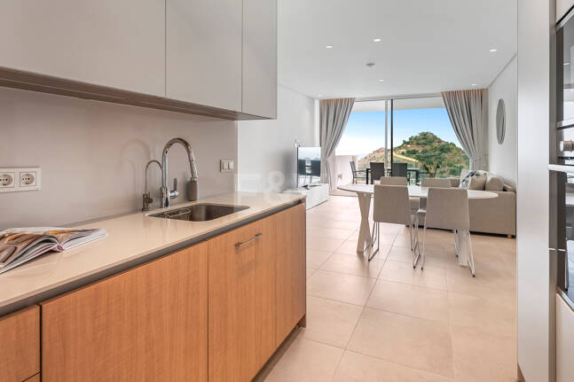 Contemporary Sea View Apartment in Palo Alto, Marbella