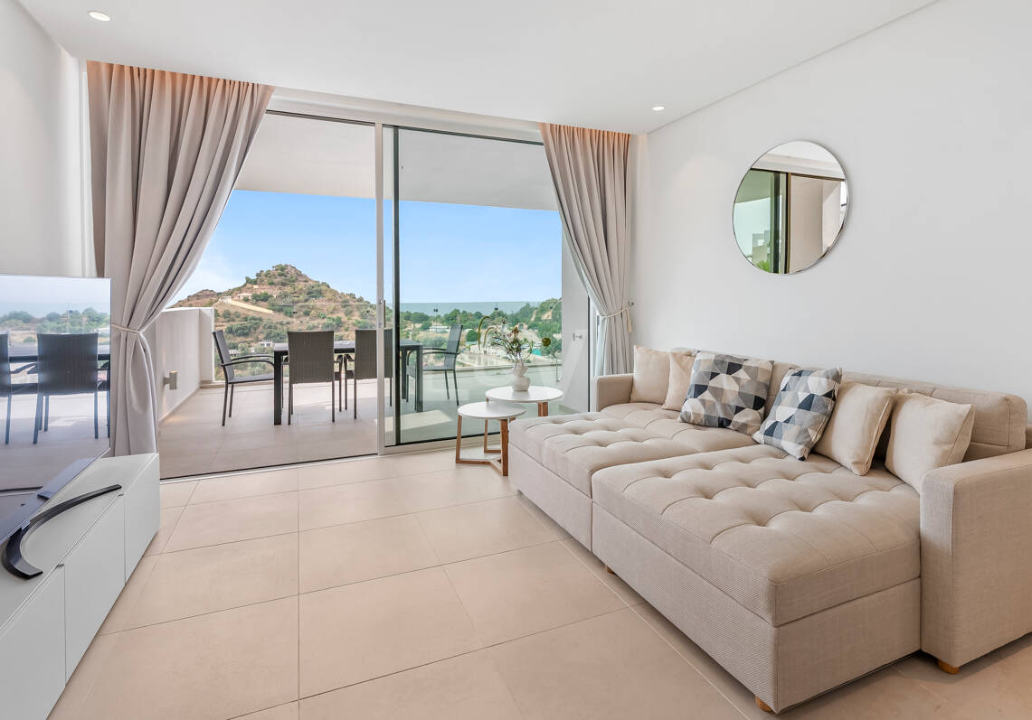 Contemporary Sea View Apartment in Palo Alto, Marbella