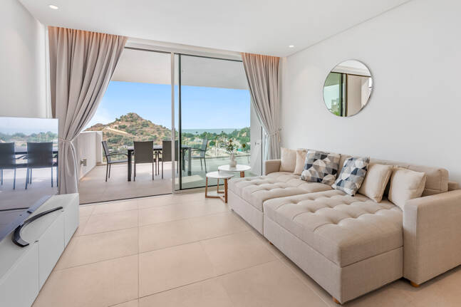 Contemporary Sea View Apartment in Palo Alto, Marbella