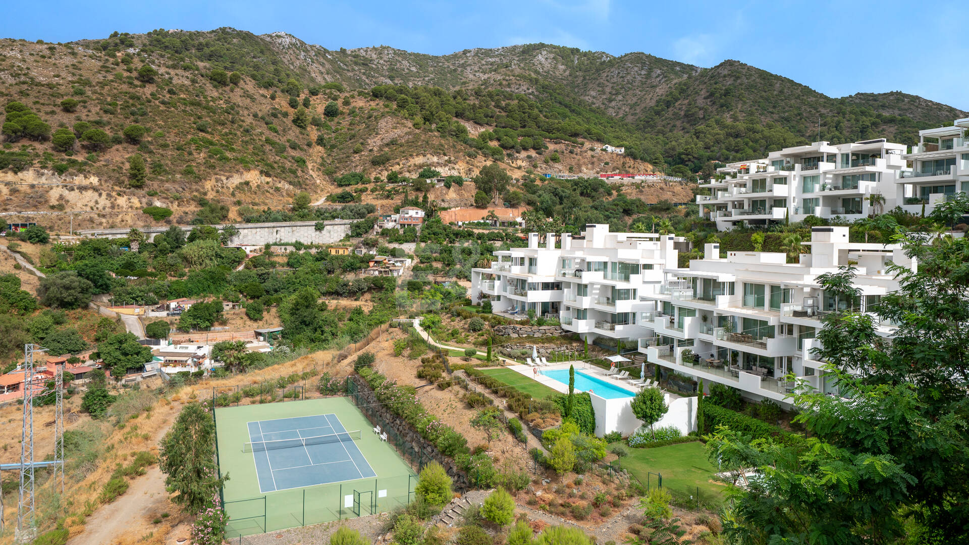 Contemporary Sea View Apartment in Palo Alto, Marbella