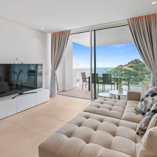 Contemporary Sea View Apartment in Palo Alto, Marbella