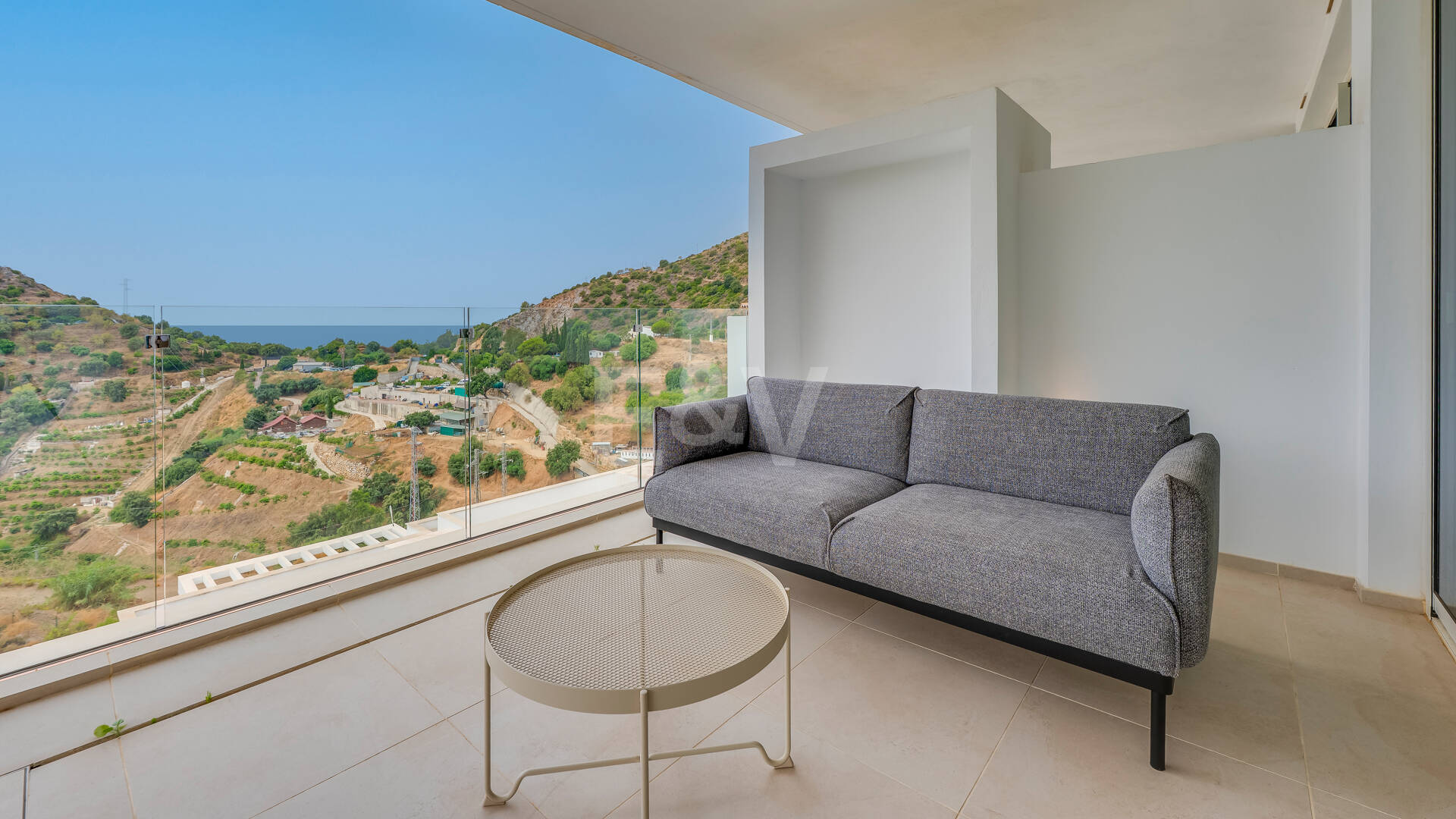Contemporary Sea View Apartment in Palo Alto, Marbella