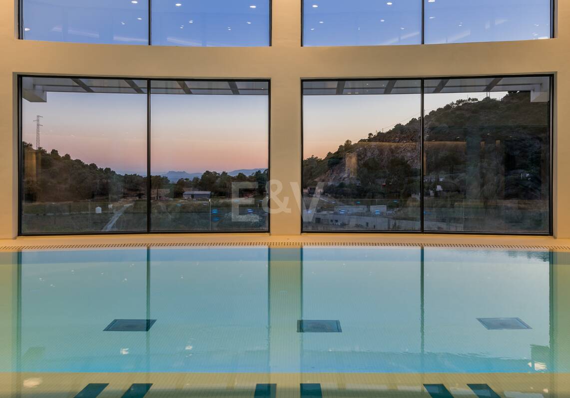 Contemporary Sea View Apartment in Palo Alto, Marbella