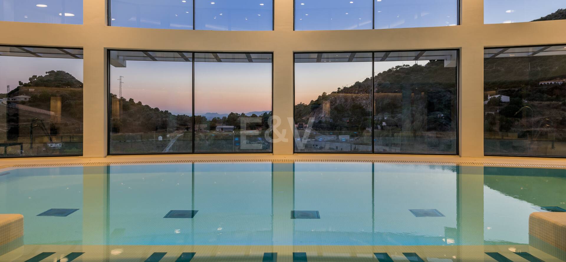 Contemporary Sea View Apartment in Palo Alto, Marbella