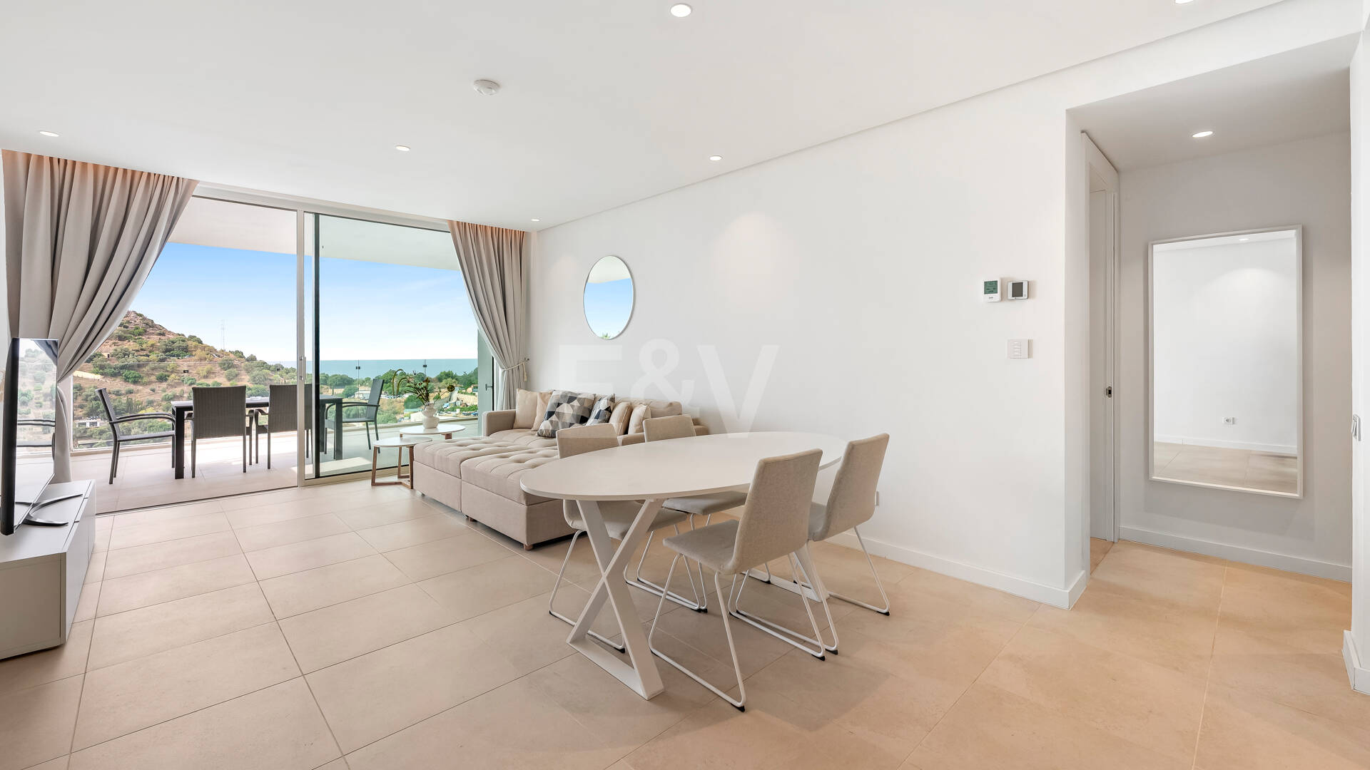 Contemporary Sea View Apartment in Palo Alto, Marbella