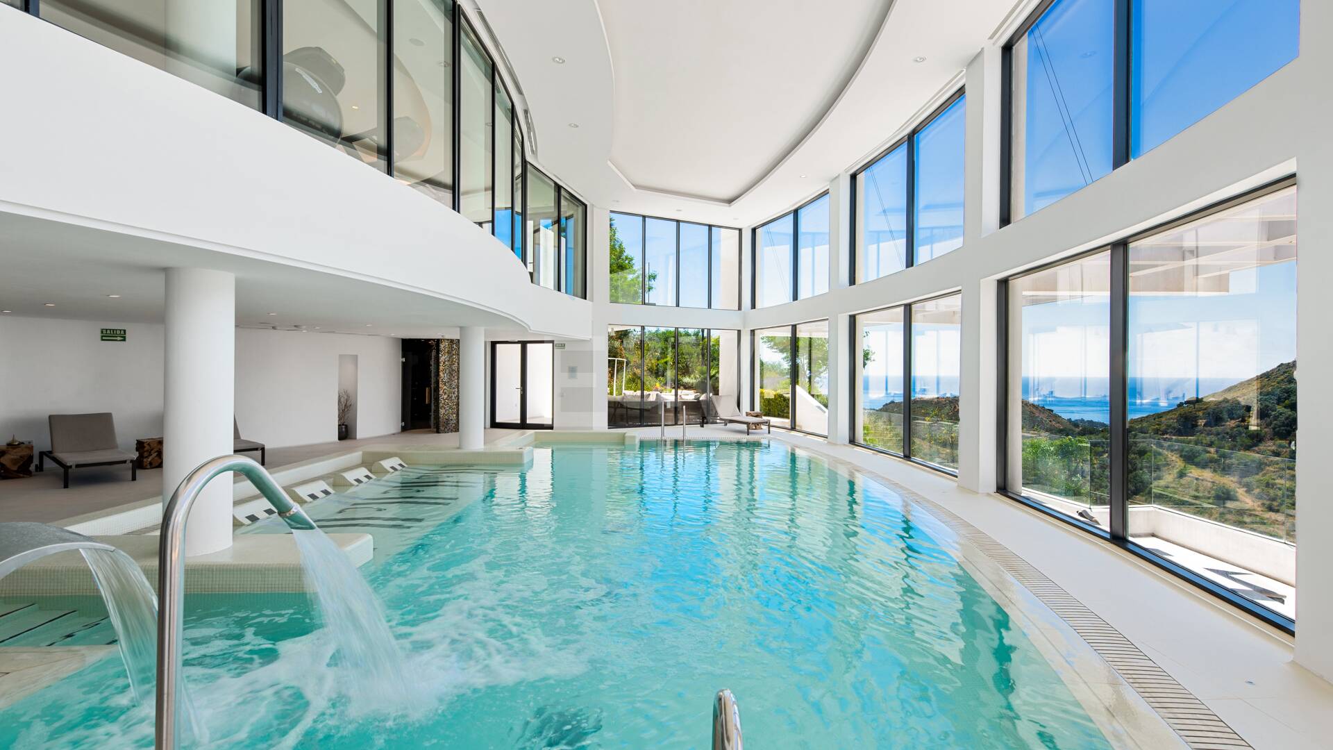 Contemporary Sea View Apartment in Palo Alto, Marbella