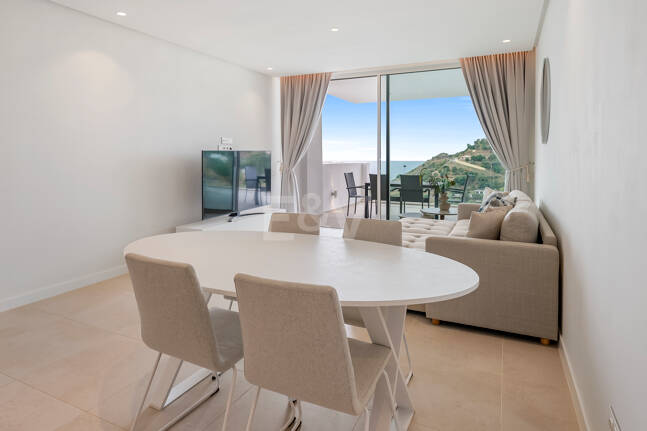 Contemporary Sea View Apartment in Palo Alto, Marbella