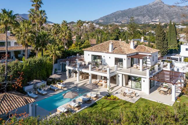 Villa till salu i Nueva Andalucia, Marbella