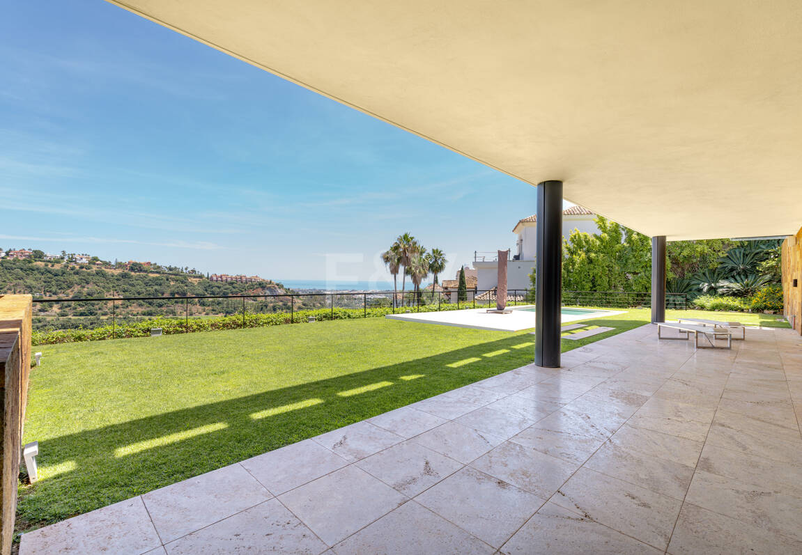Zeitgenössische Villa mit Panoramablick in Los Arqueros