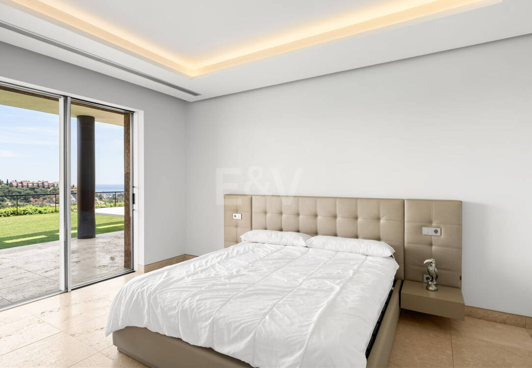 Zeitgenössische Villa mit Panoramablick in Los Arqueros
