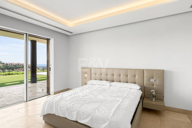 Zeitgenössische Villa mit Panoramablick in Los Arqueros