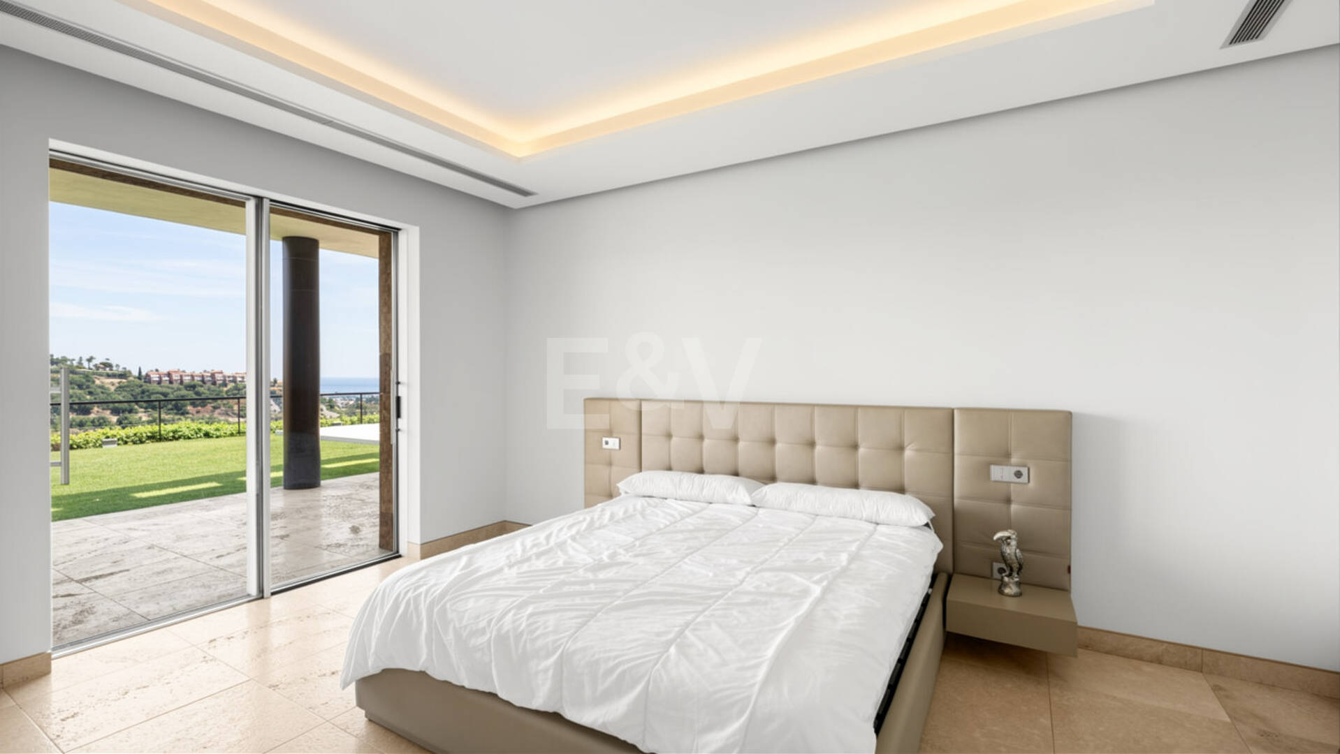Zeitgenössische Villa mit Panoramablick in Los Arqueros